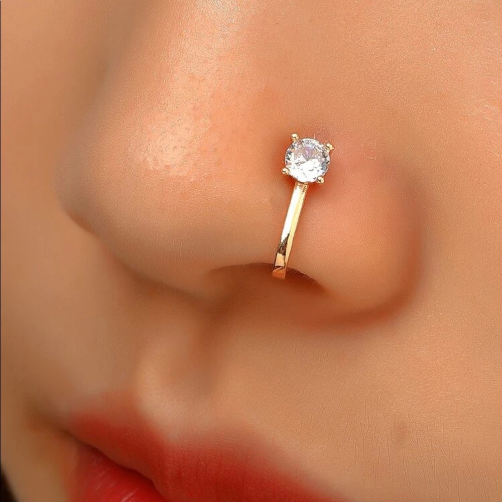 🎉 New Gold Plated Crystal Faux Nose Ring